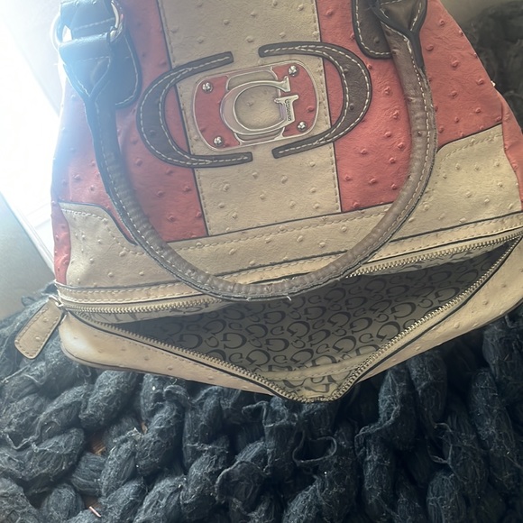 Guess Purse - Picture 3 of 3